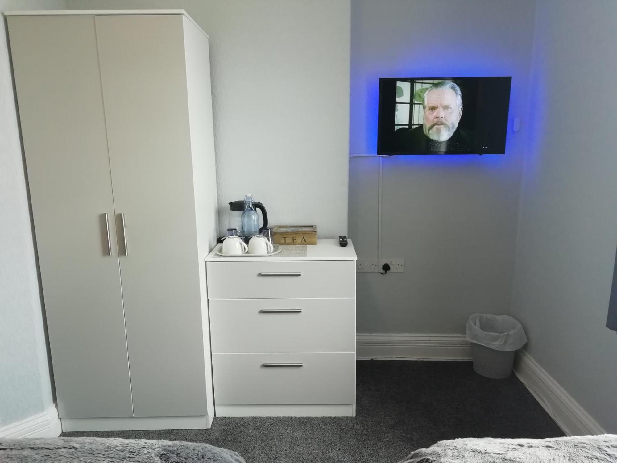 Vallum House 3*